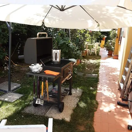 B&B Villa C'Era Una Volta Bed & Breakfast Marina di Massa