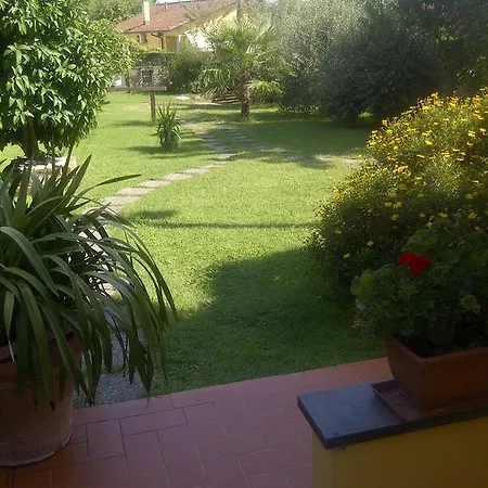 B&B Villa C'Era Una Volta Marina di Massa